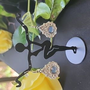 Silver diamond like earrings